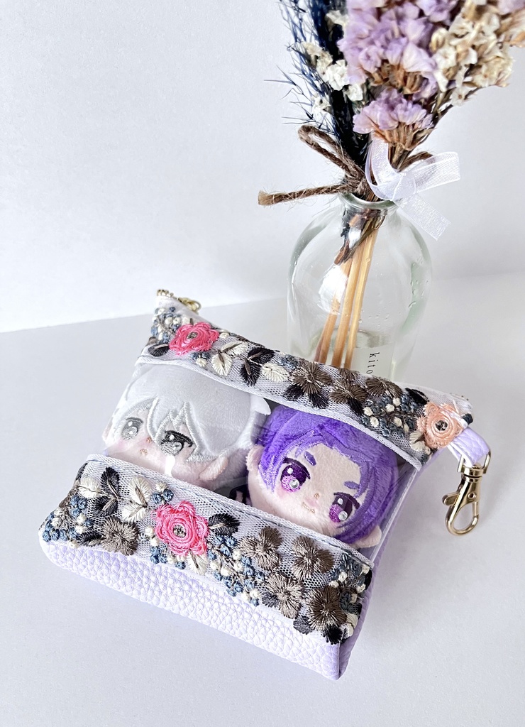 刺繍窓付きポーチ