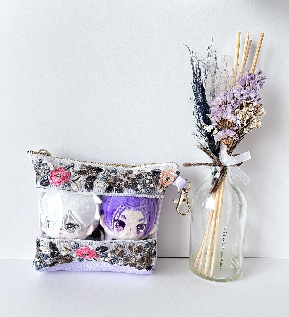 刺繍窓付きポーチ