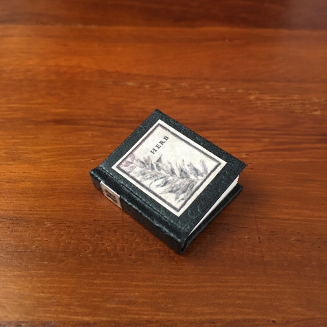 オビツ11サイズ 豆本 HERB petit(ハーブの図鑑)