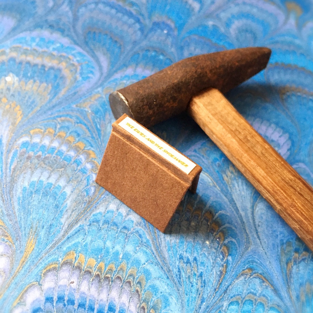 オビツ11サイズ【豆本:小人の靴屋、星の銀貨セット】