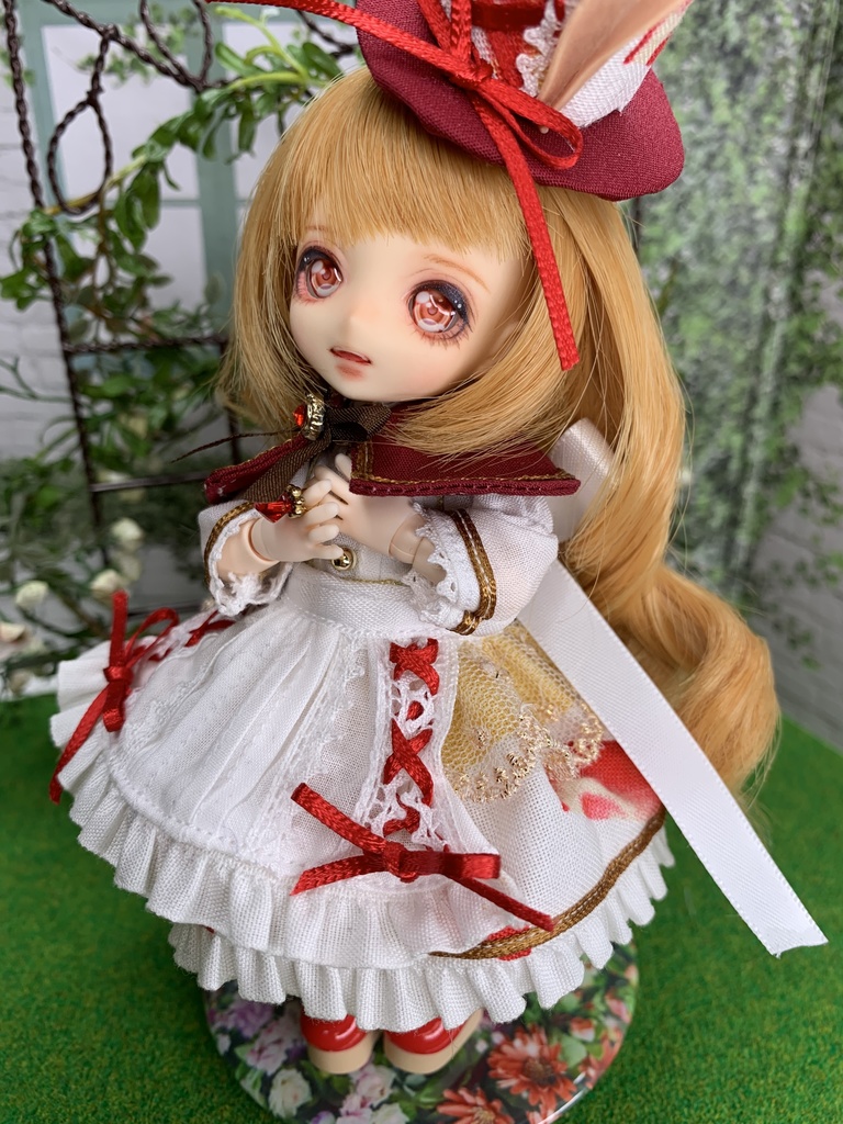 カスタムワンオフドール【編み上げうさ耳ミニハットちゃん】