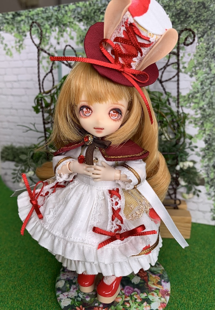 カスタムワンオフドール【編み上げうさ耳ミニハットちゃん】