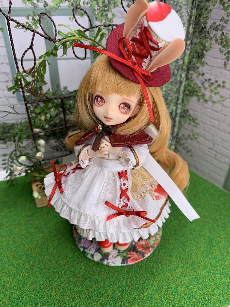 カスタムワンオフドール【編み上げうさ耳ミニハットちゃん】