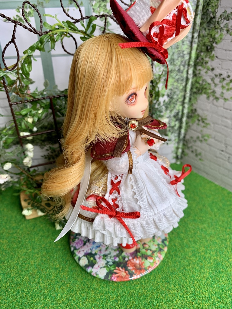 カスタムワンオフドール【編み上げうさ耳ミニハットちゃん】