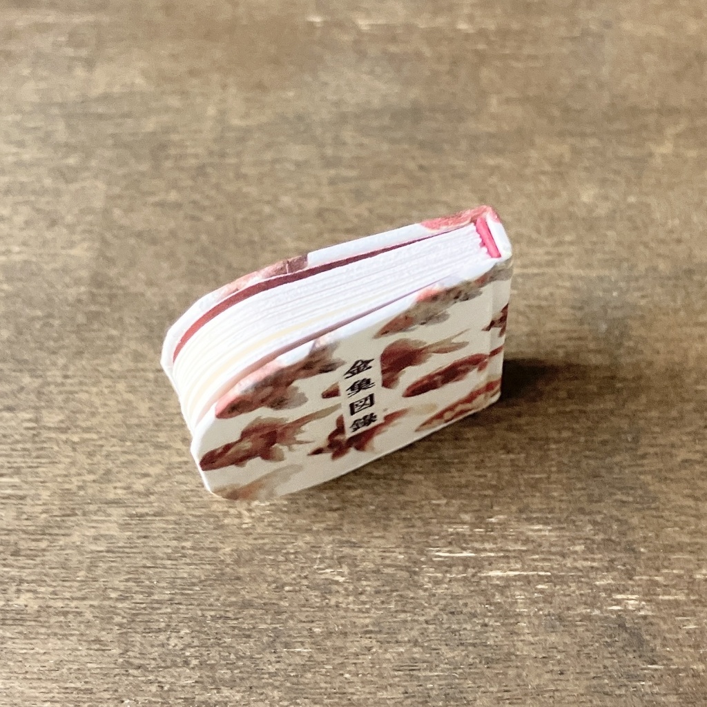 オビツ11サイズ 豆本 金魚図録