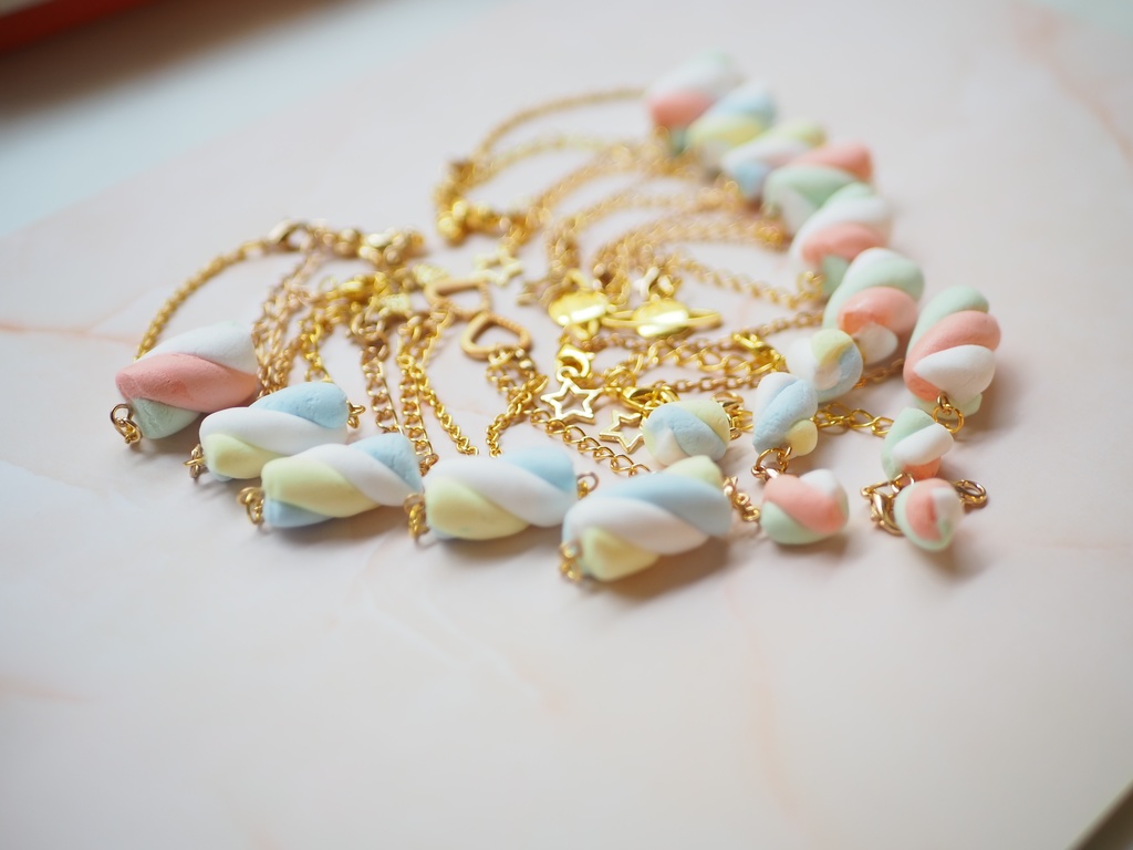 ツイストマシュマロ ポシェット風チャーム