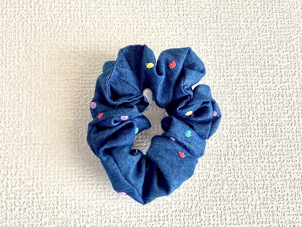 【限定1セット】ドット柄シュシュとポケットティッシュケース(和柄のワンポイント入り)セット 1600円