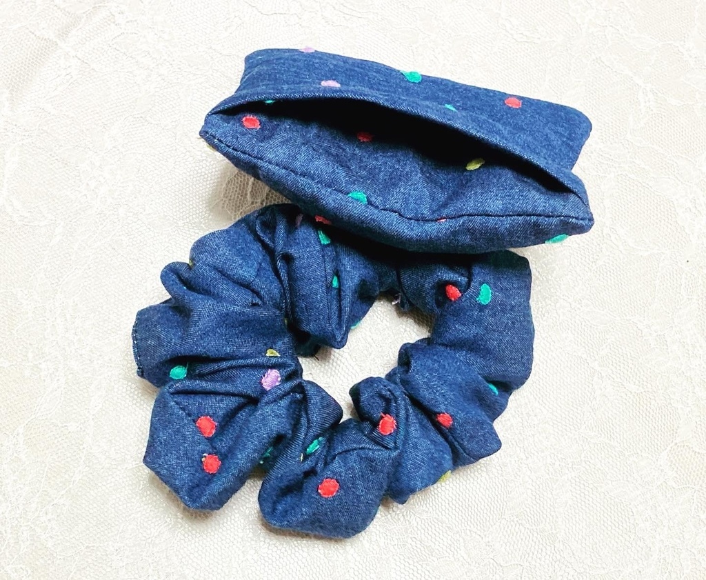 【限定1セット】ドット柄シュシュとポケットティッシュケース(和柄のワンポイント入り)セット 1600円