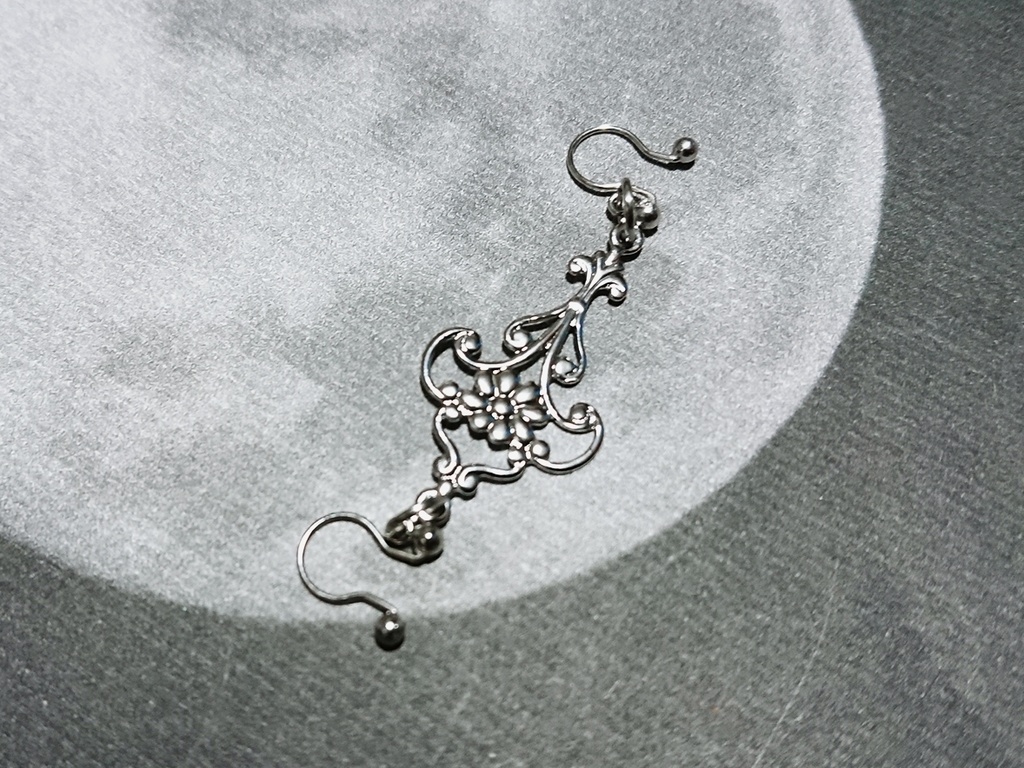 紋章のフェイクインダストリアル【イヤリング】