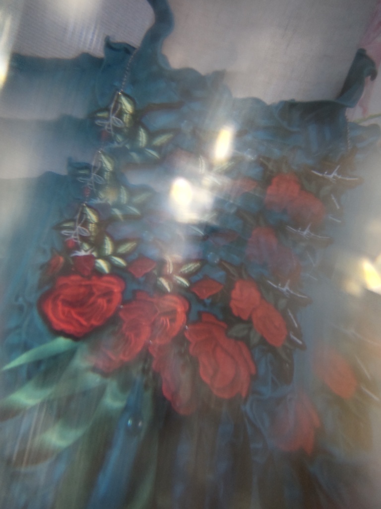 薔薇園の襟飾りA