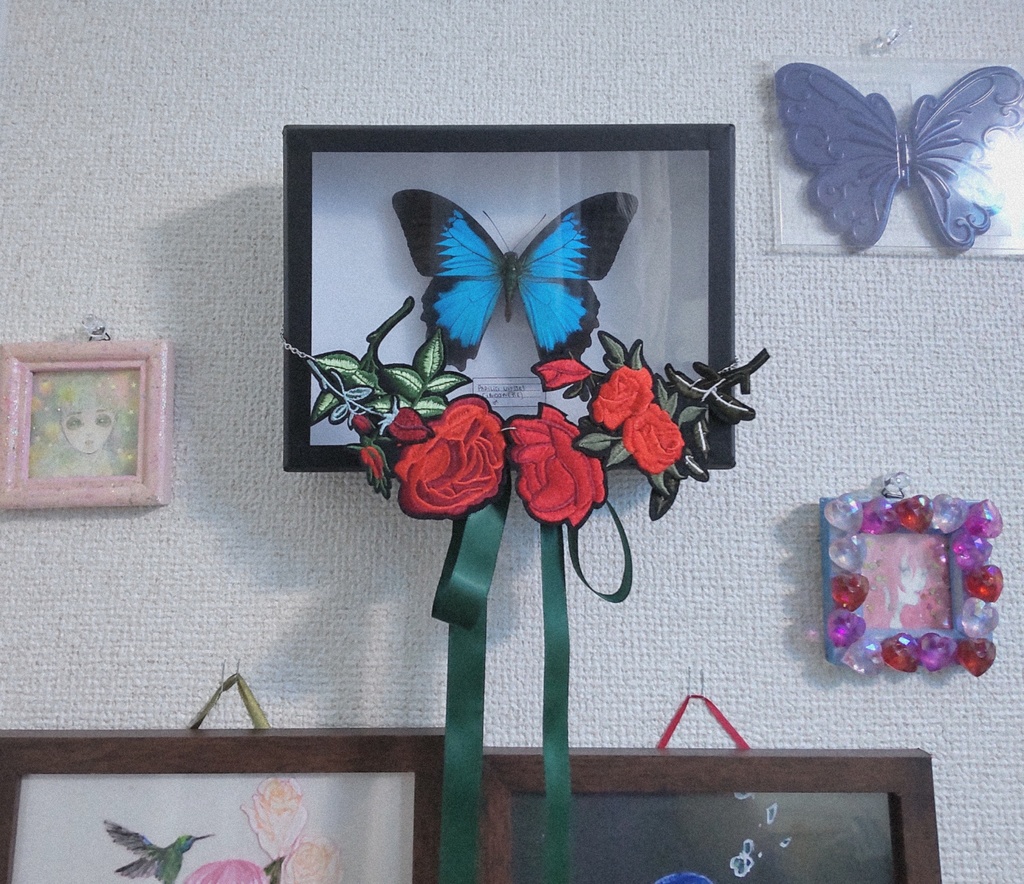 薔薇園の襟飾りA