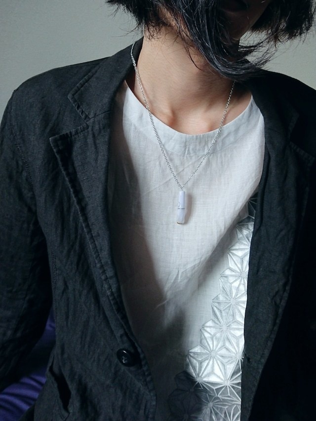 シガレットキスペアネックレス