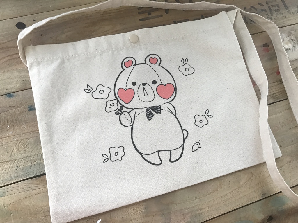 くまのらぶたんとウサウシのサコッシュ