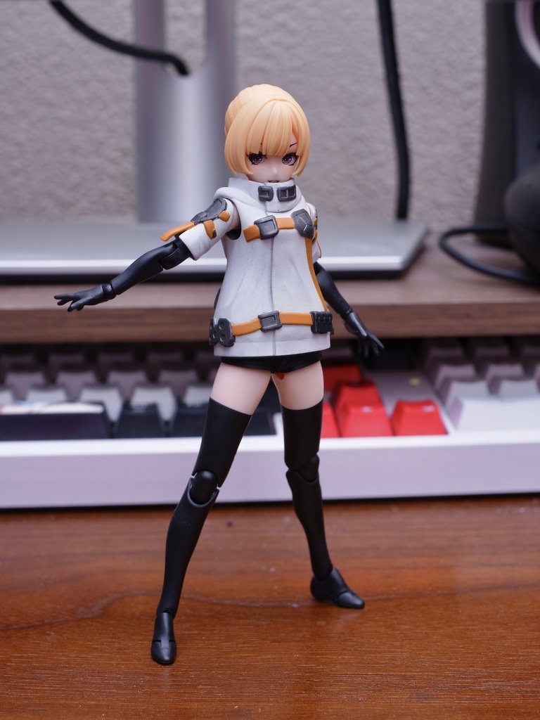 ベルトアクセントフーディー