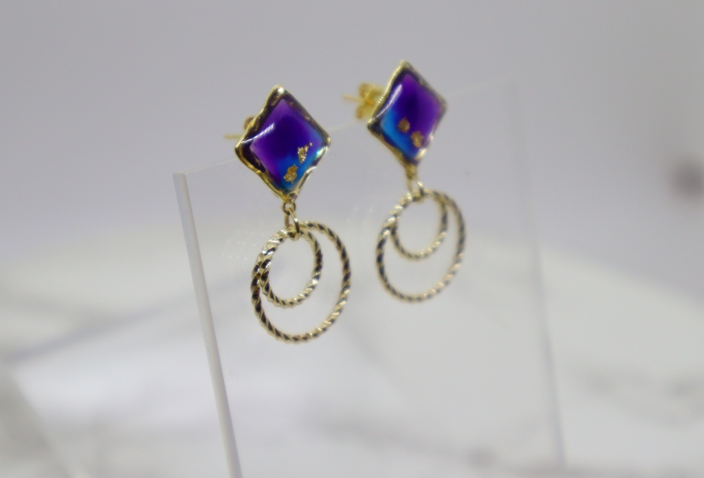 ピアス(戯毒堂師弦イメージ)