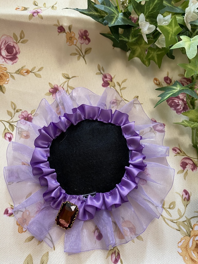 ロゼット 缶バッジ ジュエリー 紫