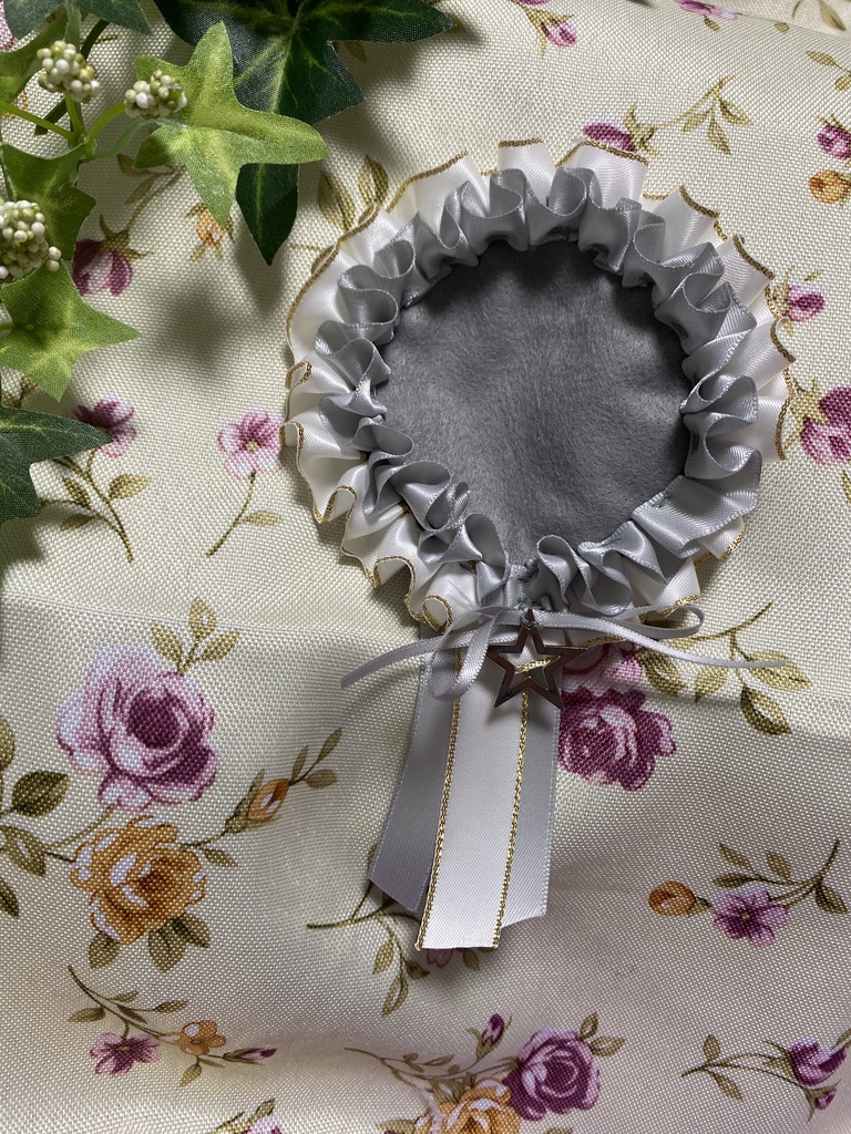 ロゼット 缶バッジ リボンスター 灰