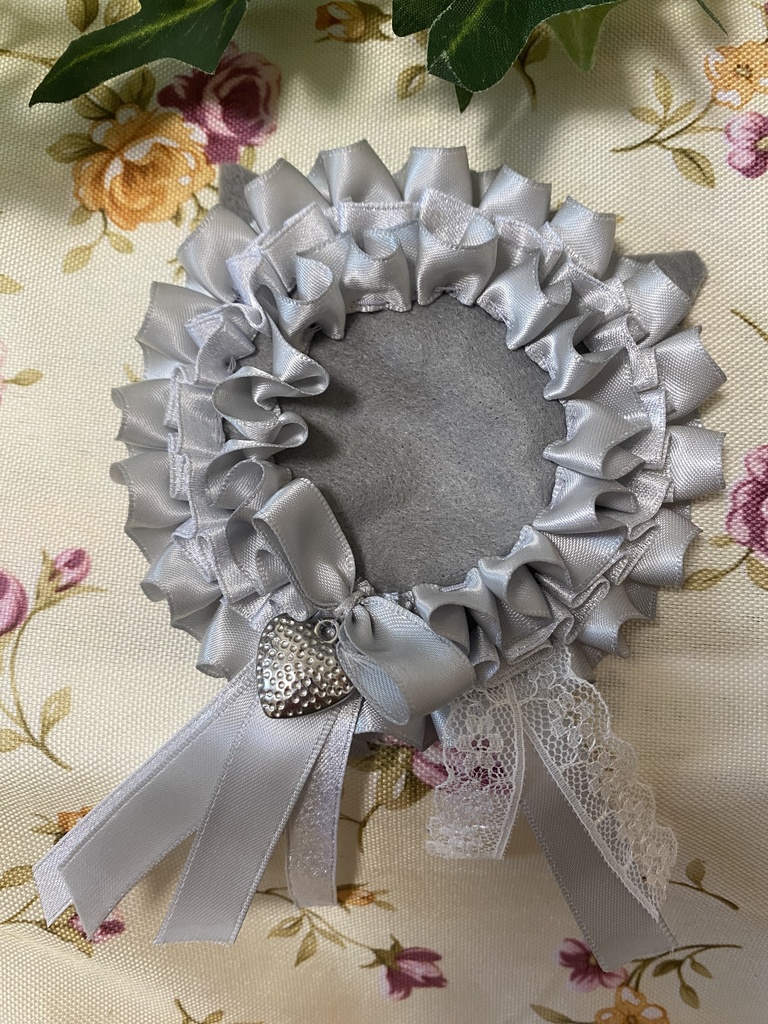 ネコミミロゼット 缶バッジ 灰