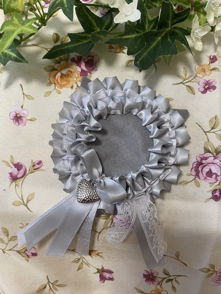 ネコミミロゼット 缶バッジ 灰