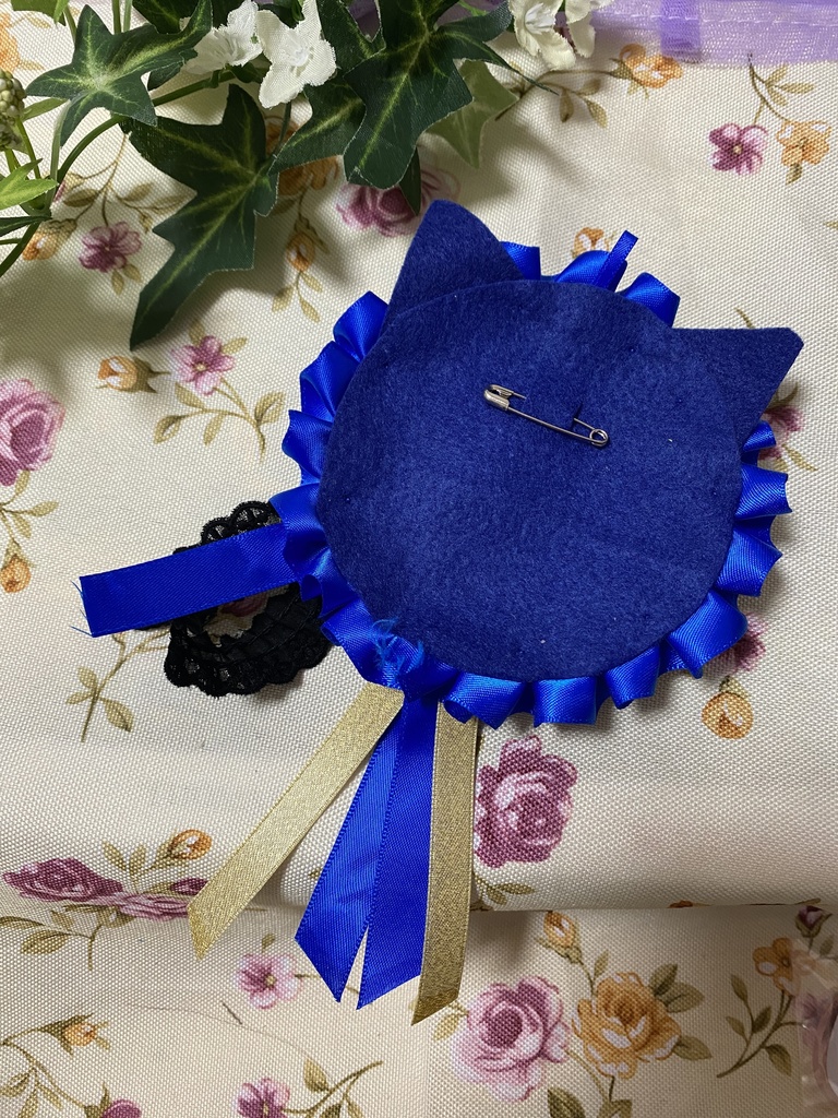 ネコミミロゼット 缶バッジ 青