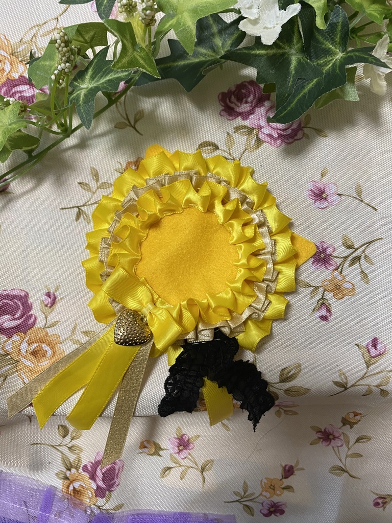 ネコミミロゼット 缶バッジ 黄色