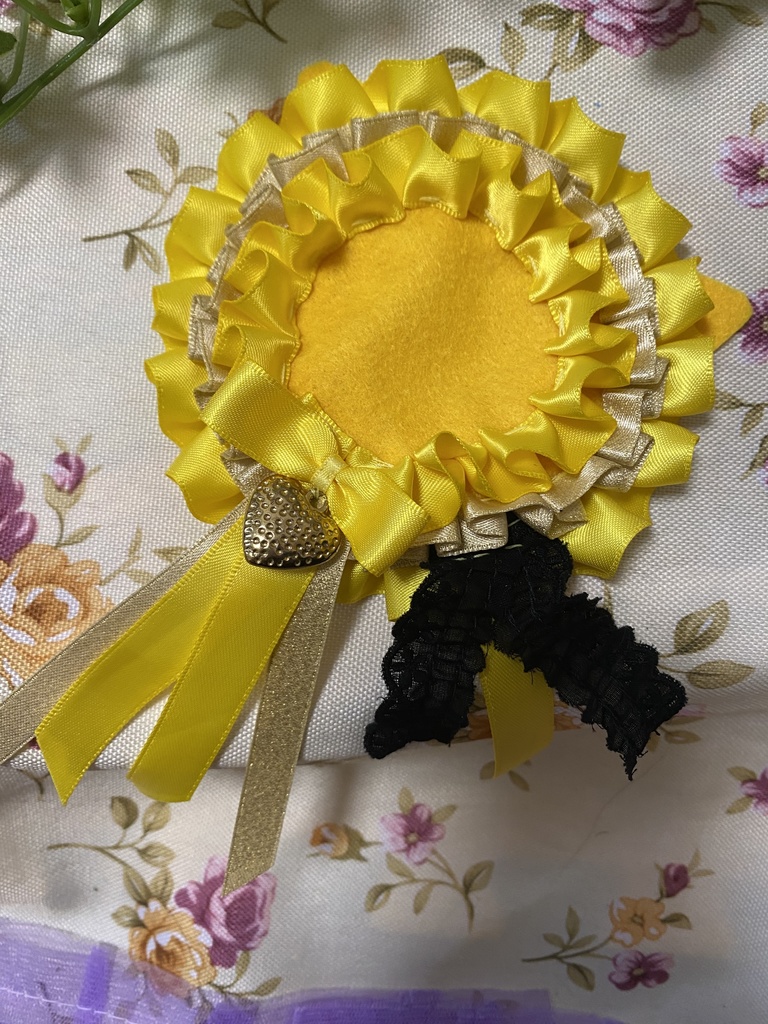 ネコミミロゼット 缶バッジ 黄色