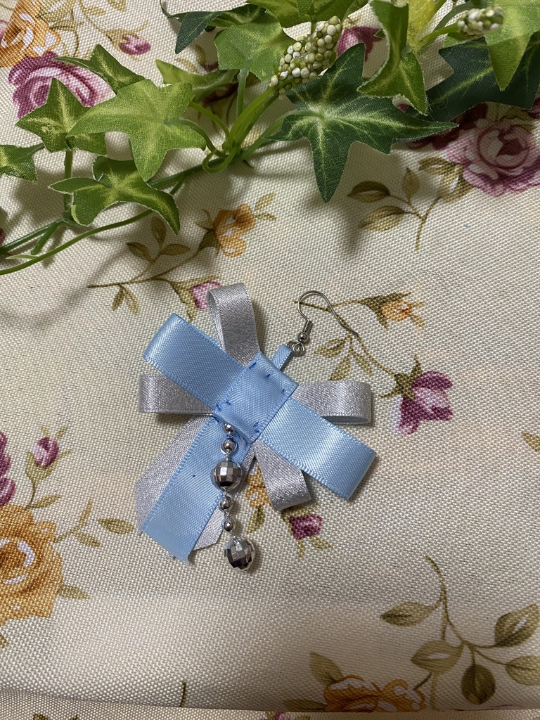 リボンティアーズ 水色 ストラップ イヤリング