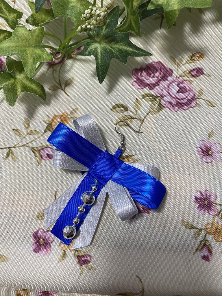 リボンティアーズ 青 ストラップ イヤリング