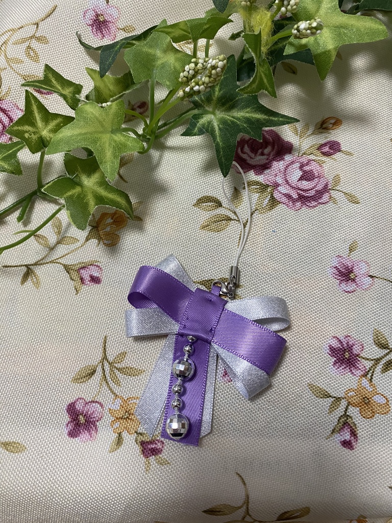 リボンティアーズ 紫 ストラップ イヤリング