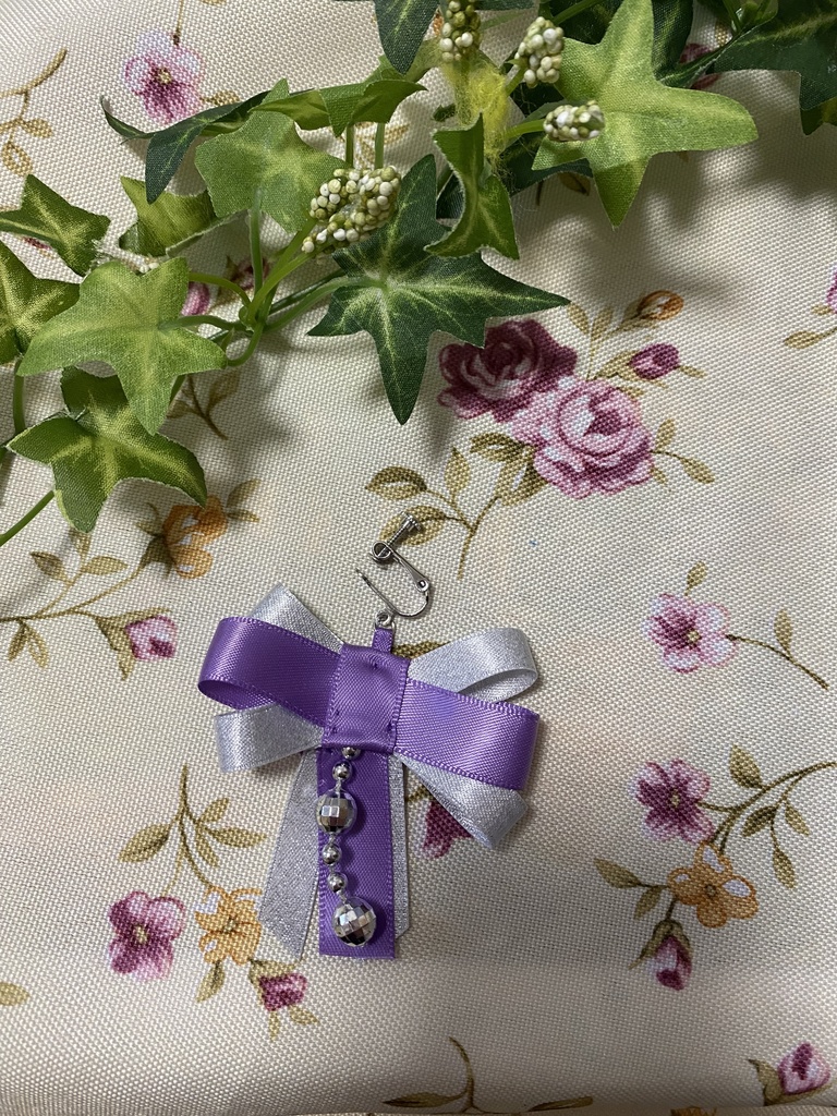 リボンティアーズ 紫 ストラップ イヤリング