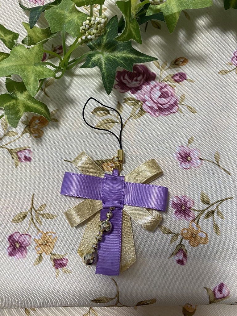 リボンティアーズ 紫 ストラップ イヤリング