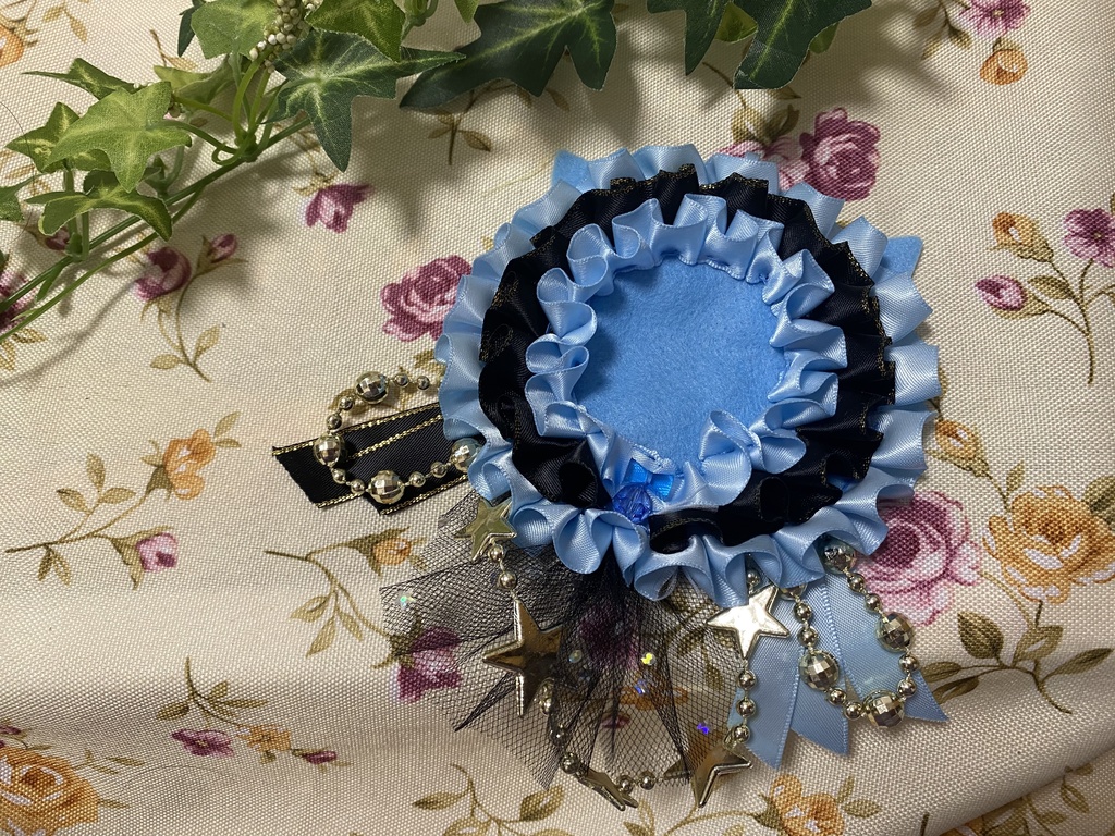 アーチ ネコミミロゼット 缶バッジ 水色