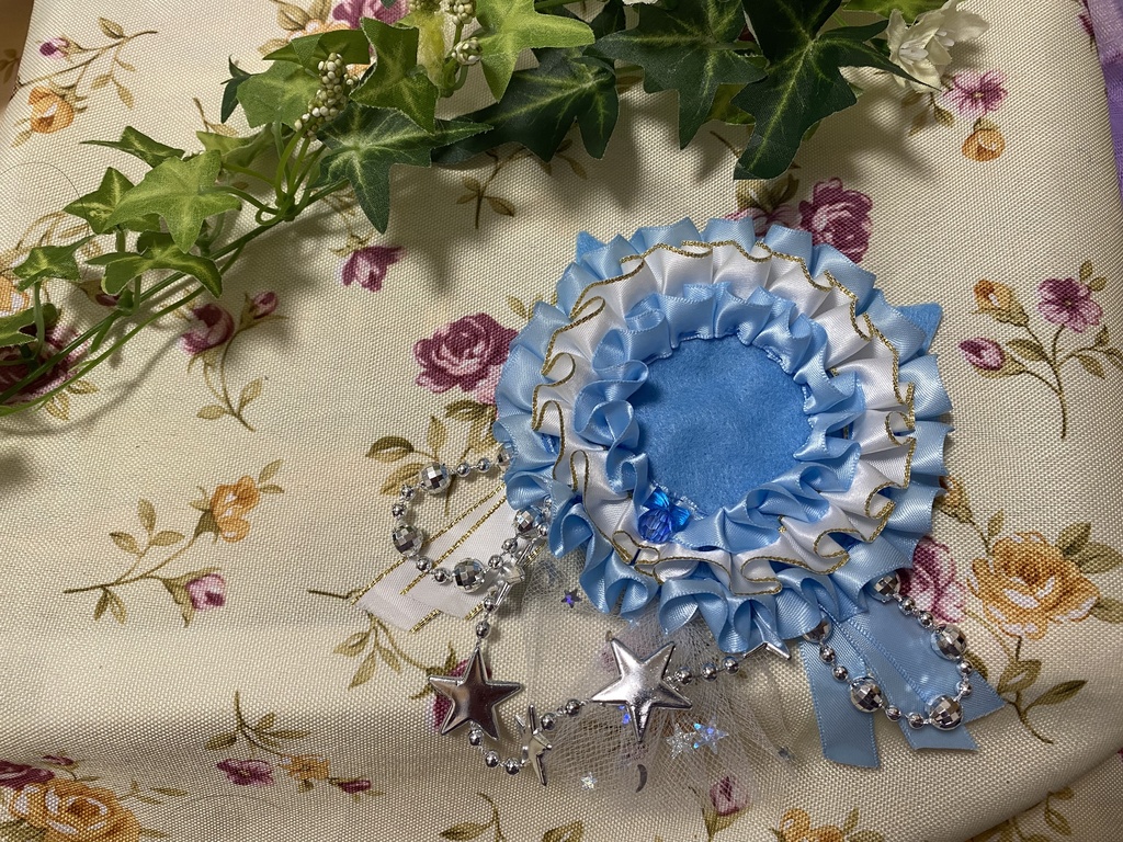 アーチ ネコミミロゼット 缶バッジ 水色