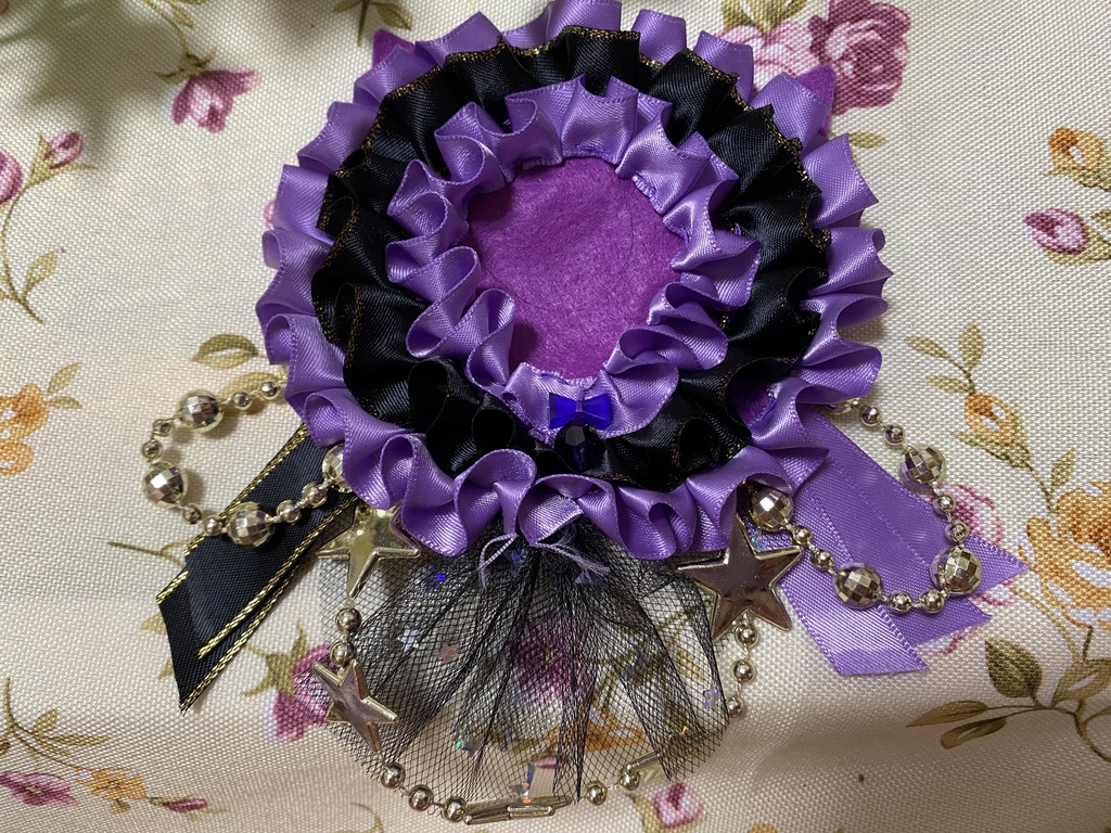 アーチ ネコミミロゼット 缶バッジ 紫