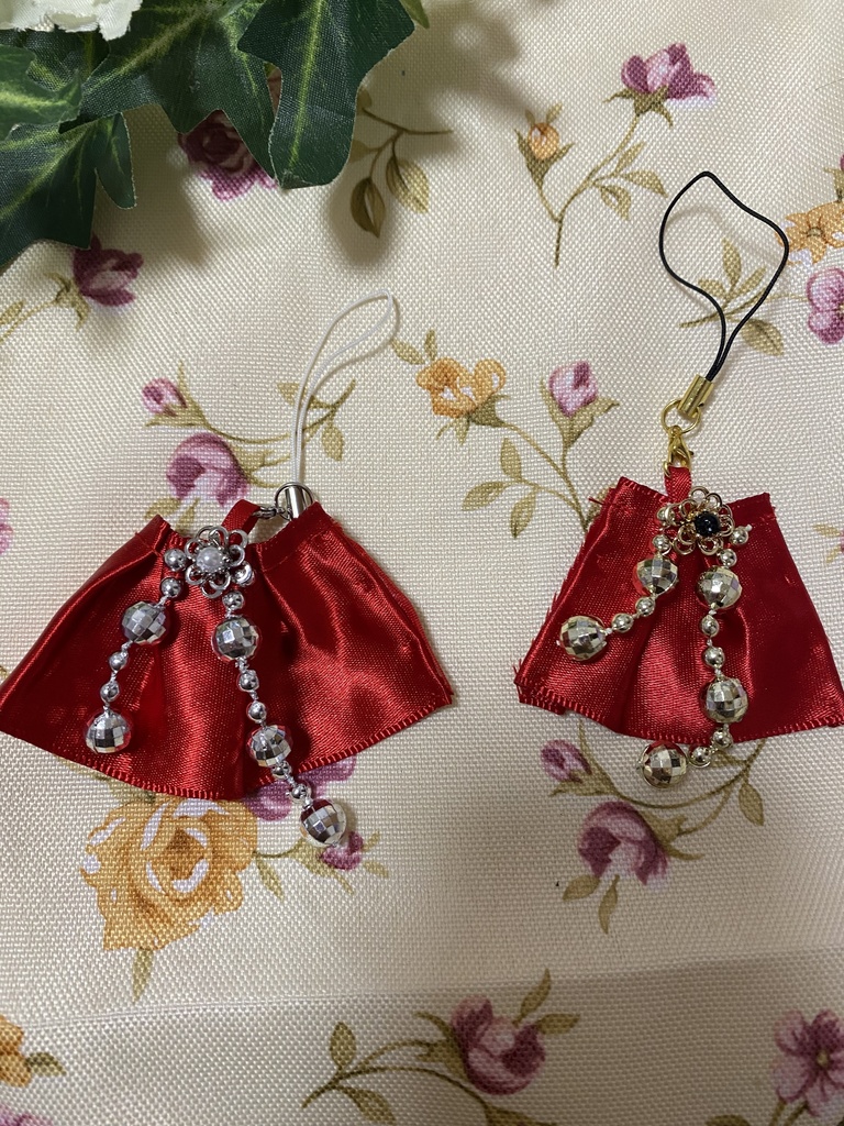 ロゼット ストラップ イヤリング