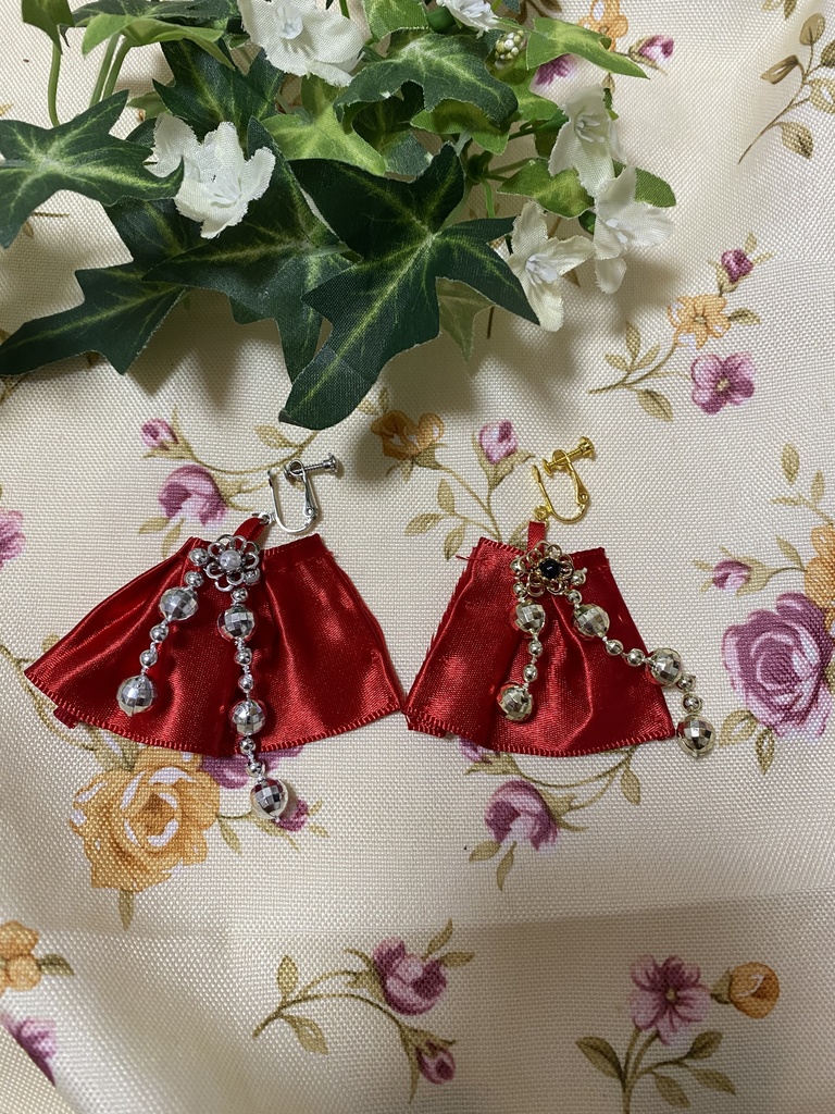 ロゼット ストラップ イヤリング