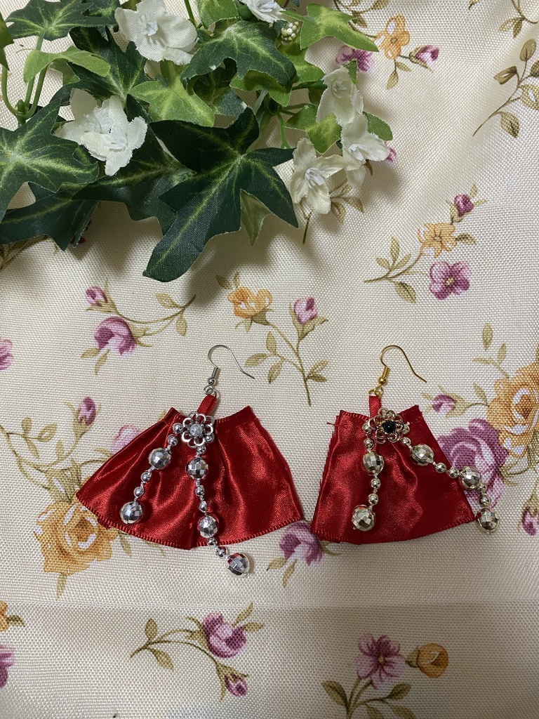 ロゼット ストラップ イヤリング