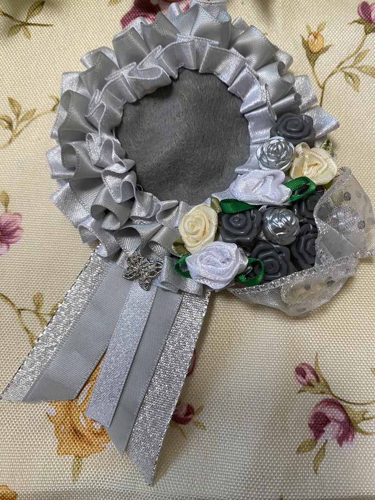 ローズブーケ ロゼット 缶バッジ 灰