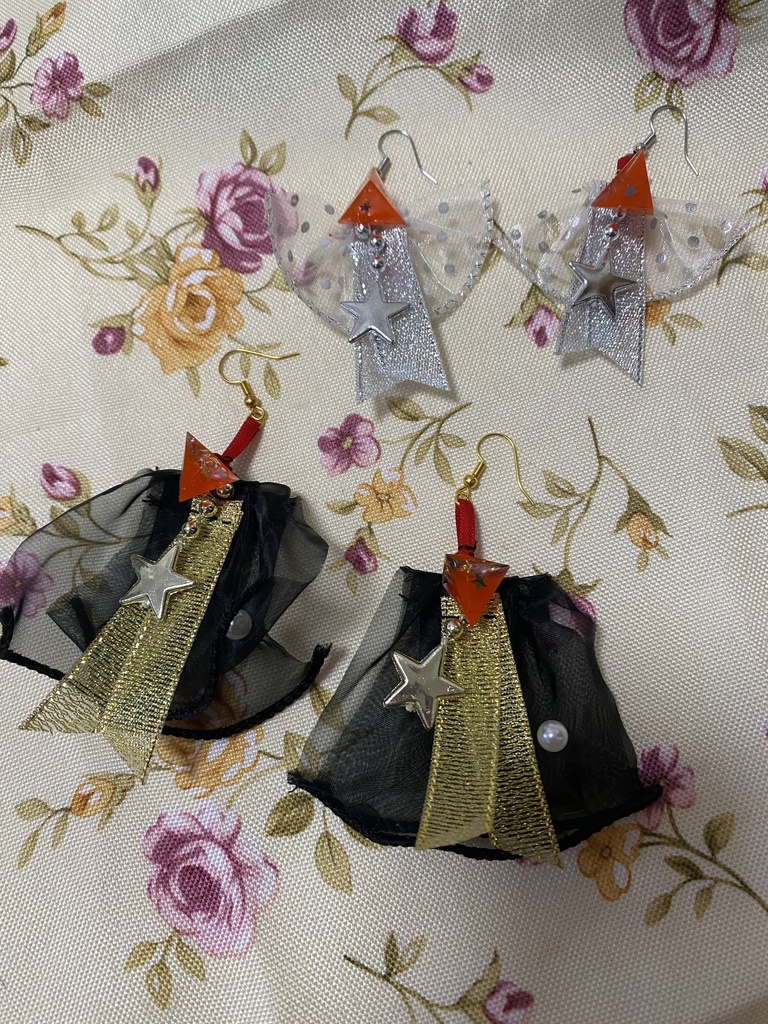 チュールトライアングルレジン 赤