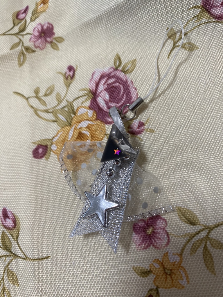 チュールトライアングルレジン 灰