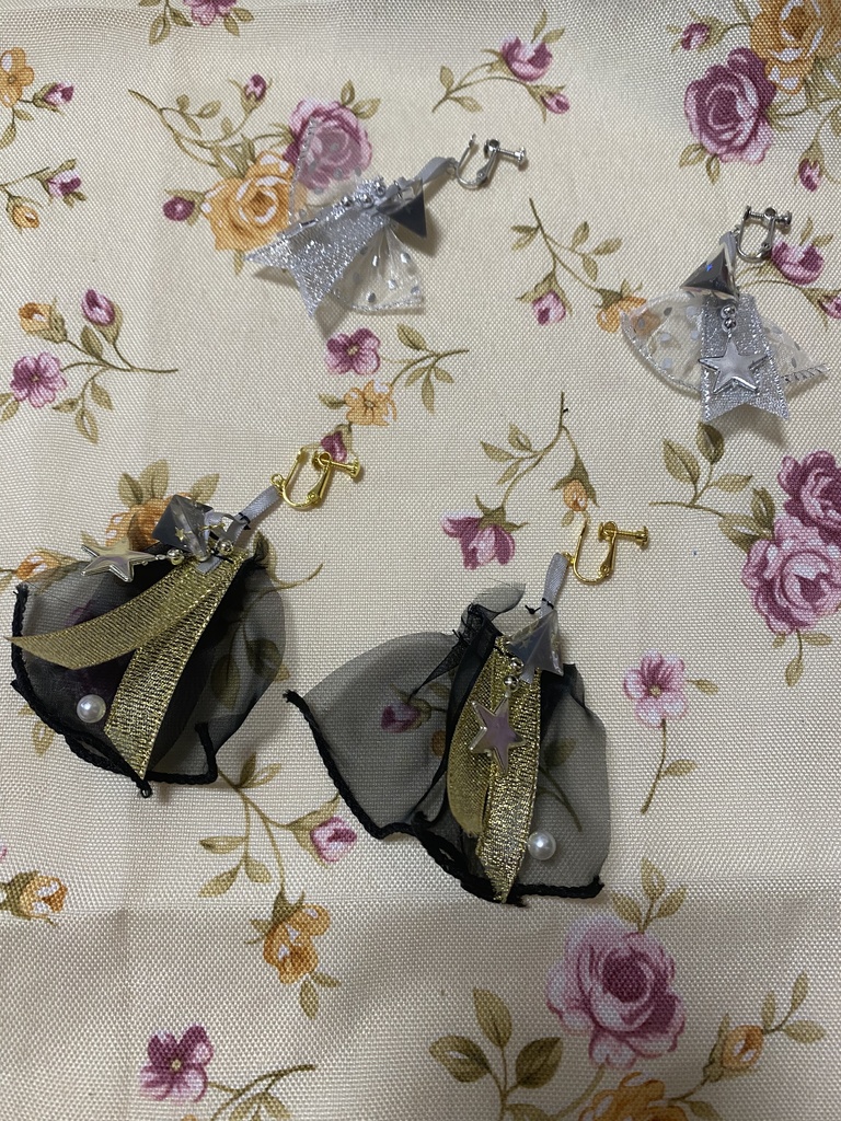 チュールトライアングルレジン 灰