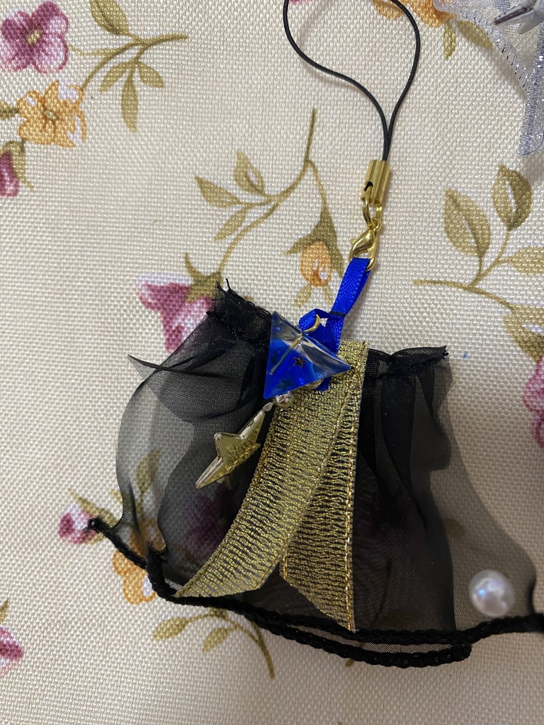 チュールトライアングルレジン 青