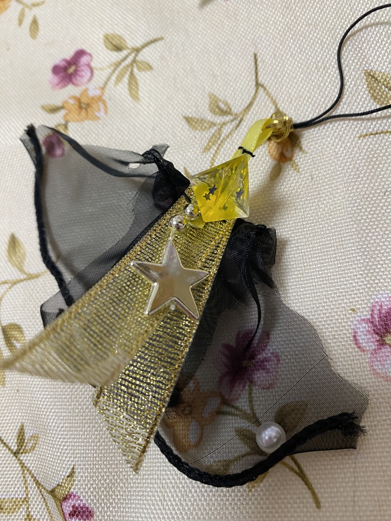 チュールトライアングルレジン 黄色