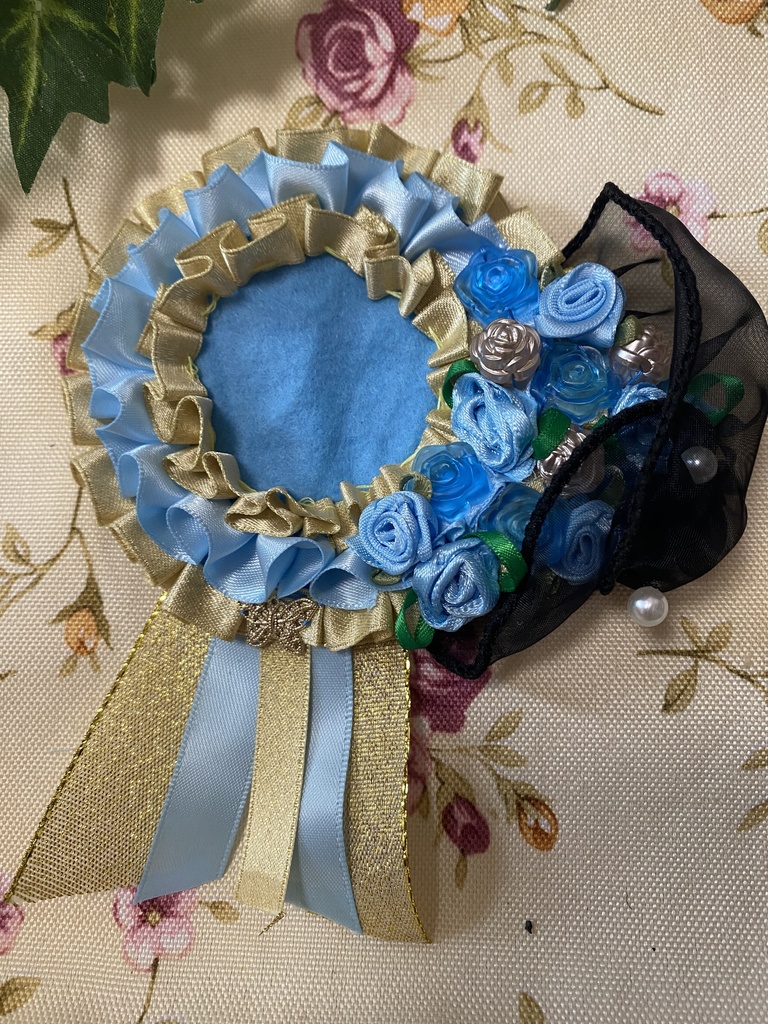 ローズブーケ ロゼット 缶バッジ 水色