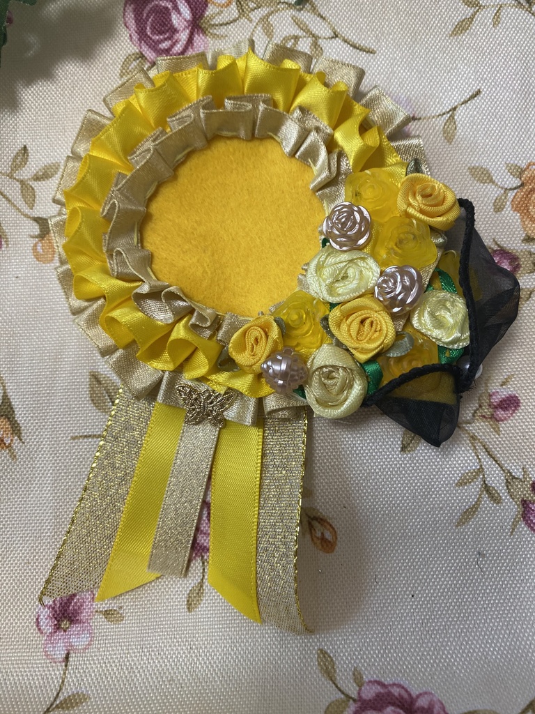 ローズブーケ ロゼット 缶バッジ 黄色