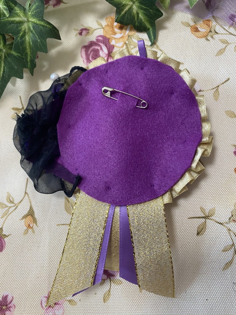 ローズブーケ ロゼット 缶バッジ 紫