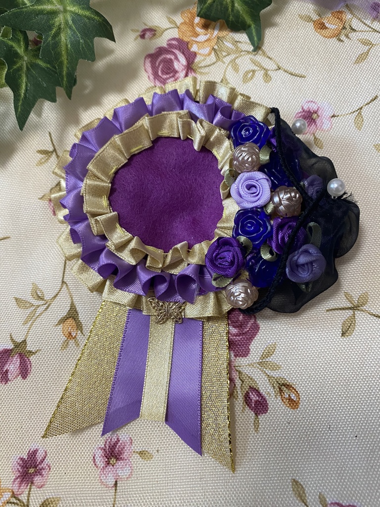 ローズブーケ ロゼット 缶バッジ 紫