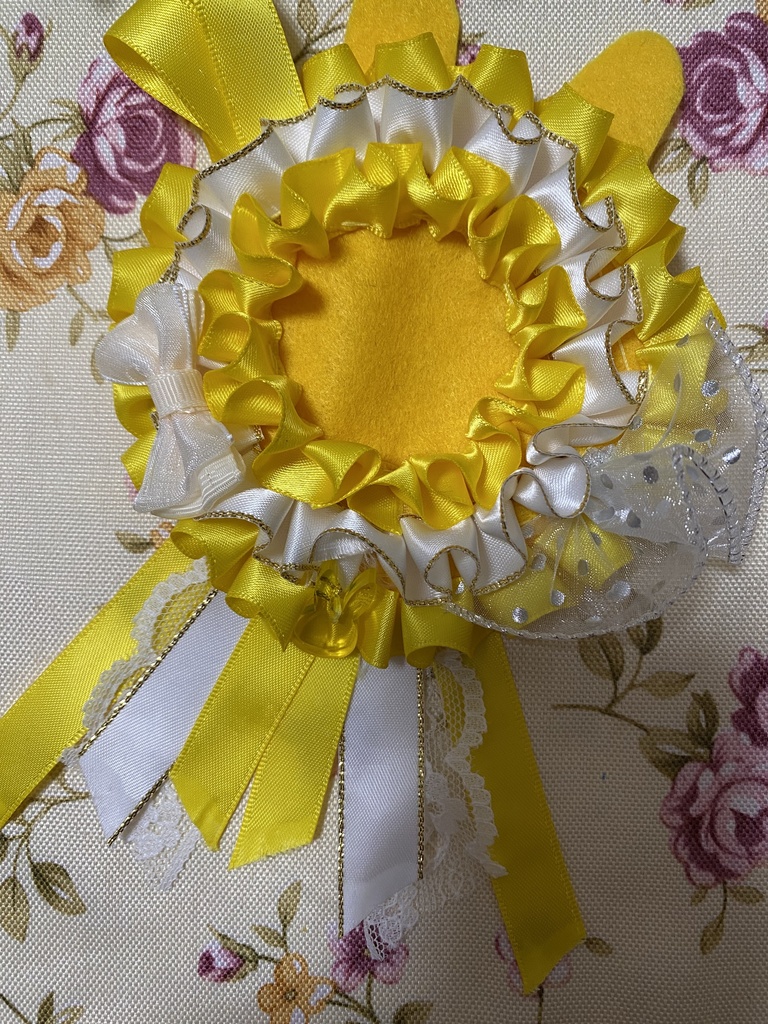 ウサミミロゼット 缶バッジ 黄色