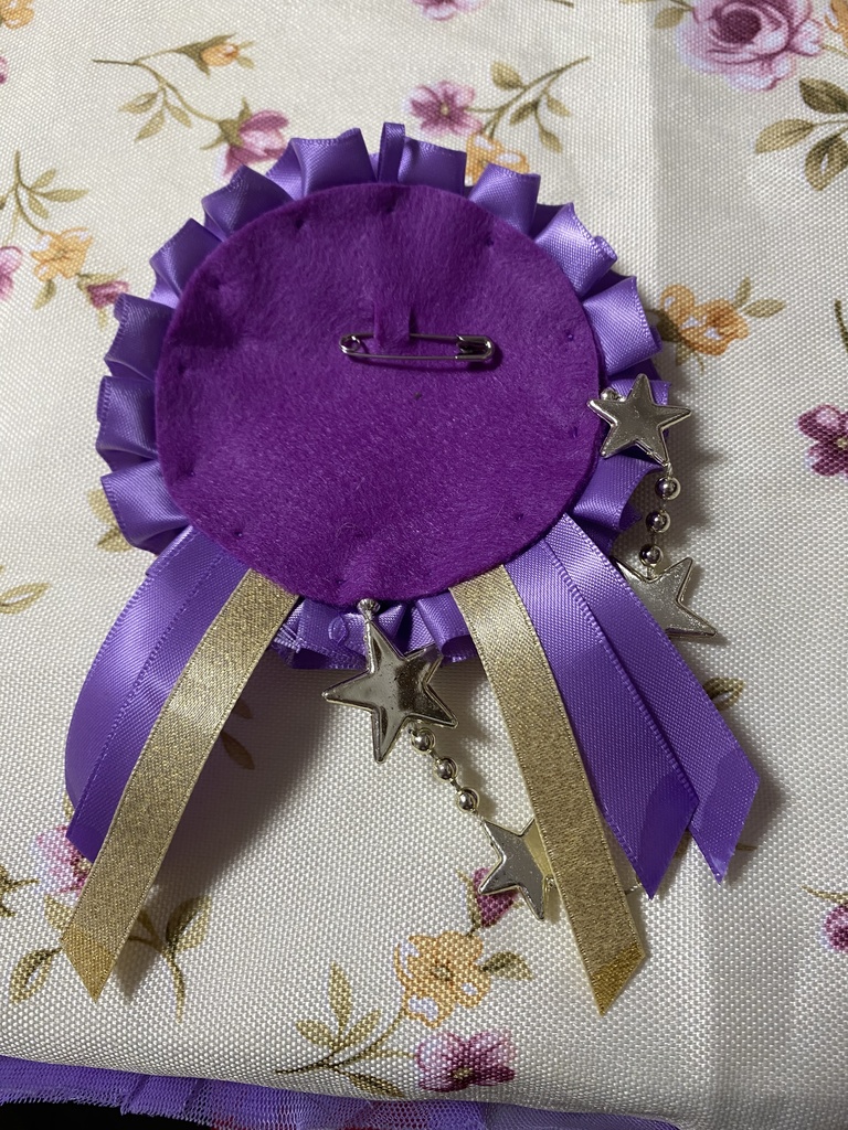 シューティングスター ロゼット 缶バッジ 紫