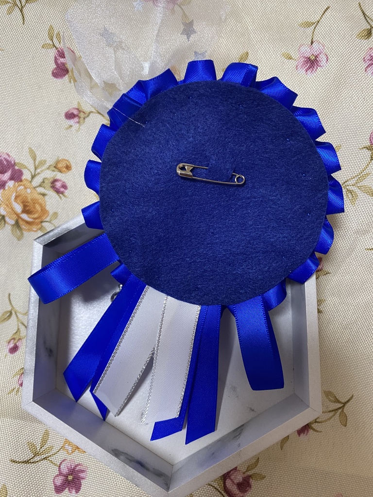 キュートハート ロゼット 缶バッジ 青